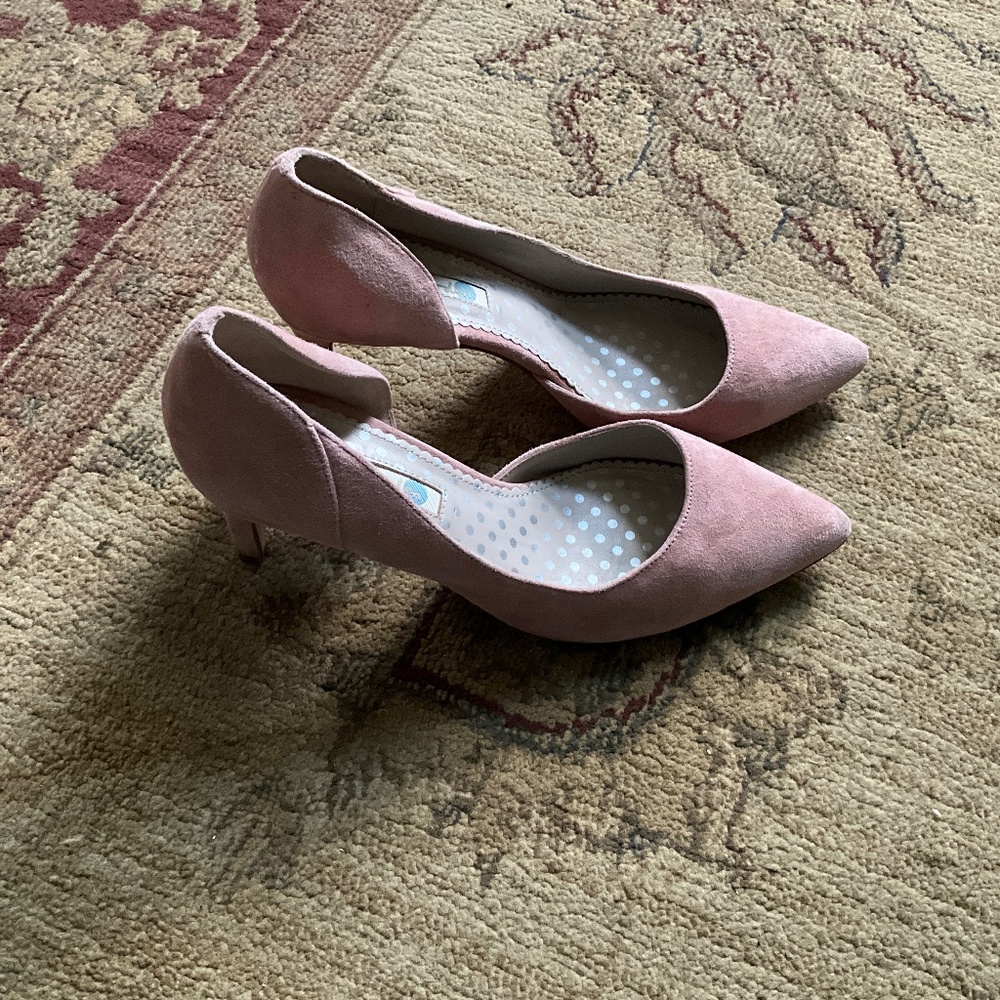 Pretty suede Boden pumps
